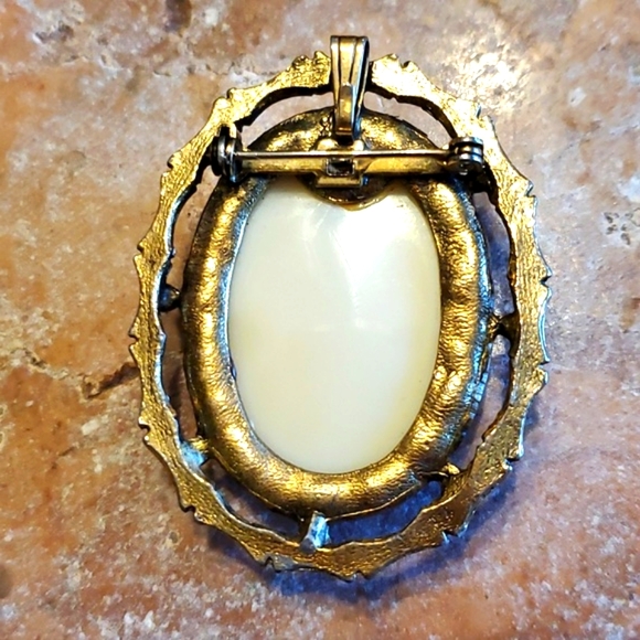 BeautifulCirca1950's Vintage brooch/slide, right faced cameo, perfect condition. - Picture 3 of 3